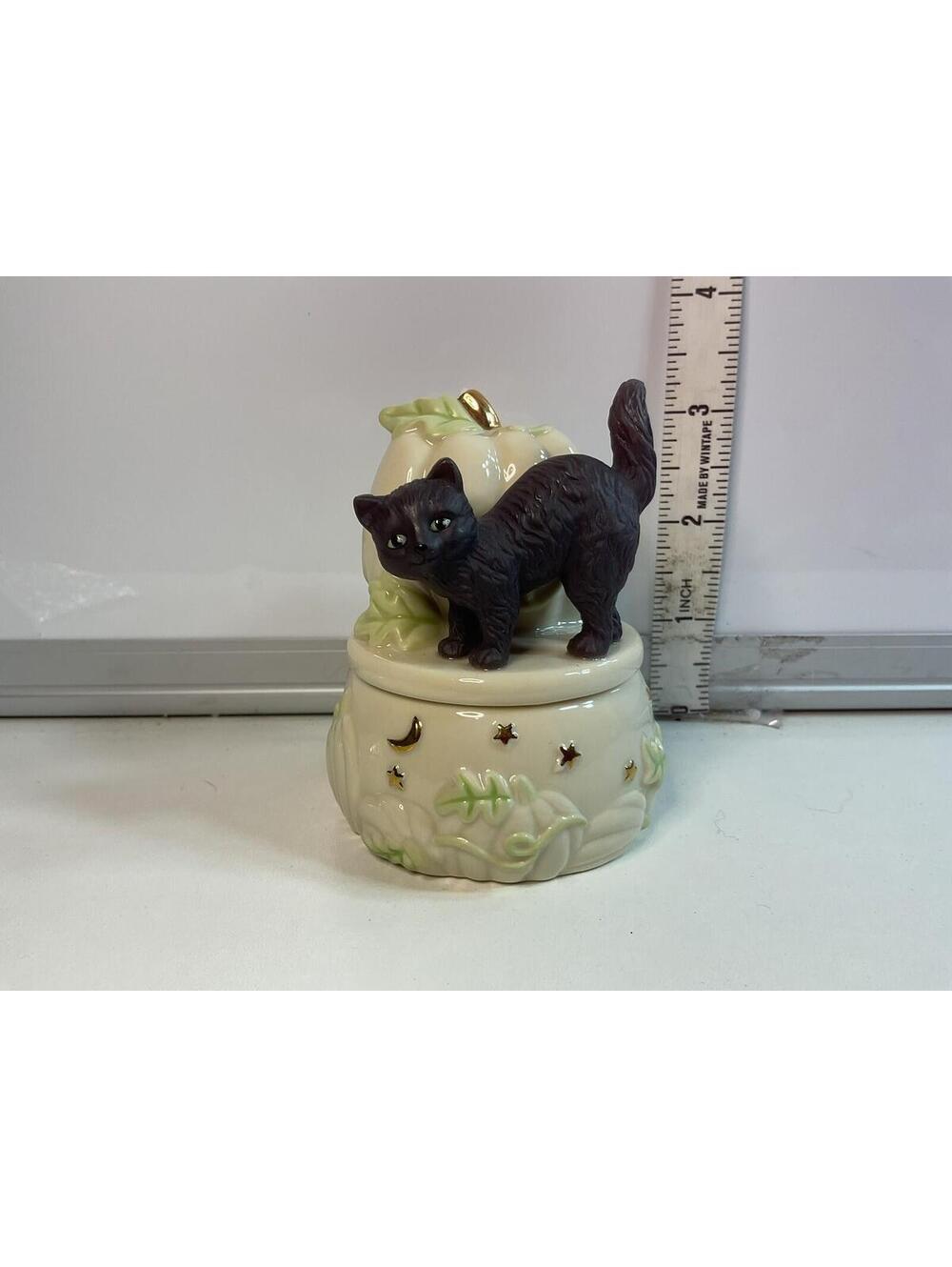 Lenox Spooky Cat Pumpkin Patch Prowler Trinket Box